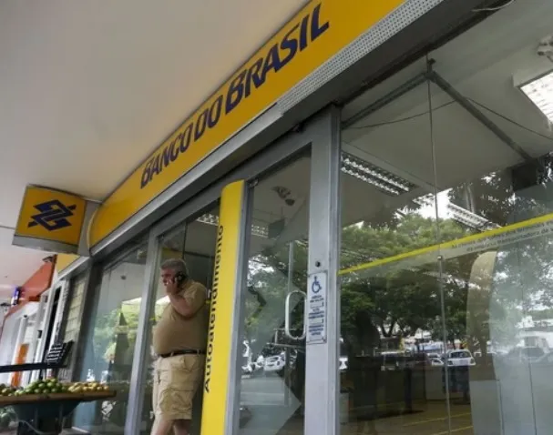 Criminosos arrombam cofre e furtam agência bancária em Brazlândia