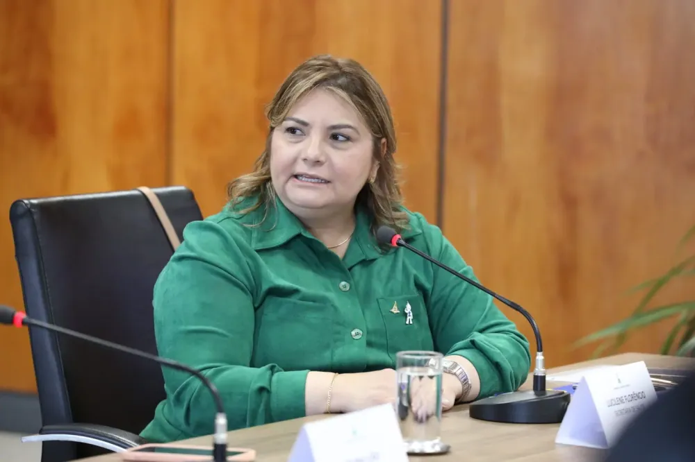 Lucilene Cordeiro pede demissão da Secretária de Saúde