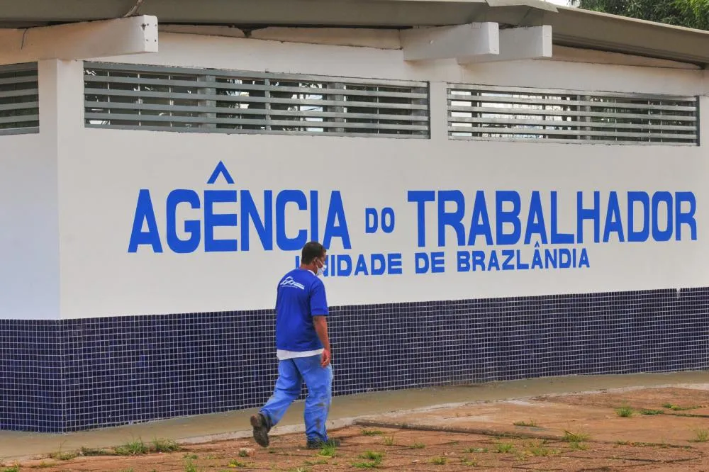 Agências do trabalhador disponibilizam 156 vagas de emprego nesta quinta
