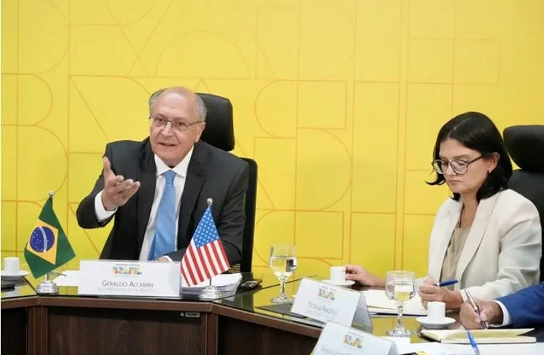 Alckmin fala com secretário de Trump para esclarecer taxação do aço