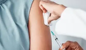 Vacina da gripe ficará disponível o ano todo para crianças, idosos e gestantes.