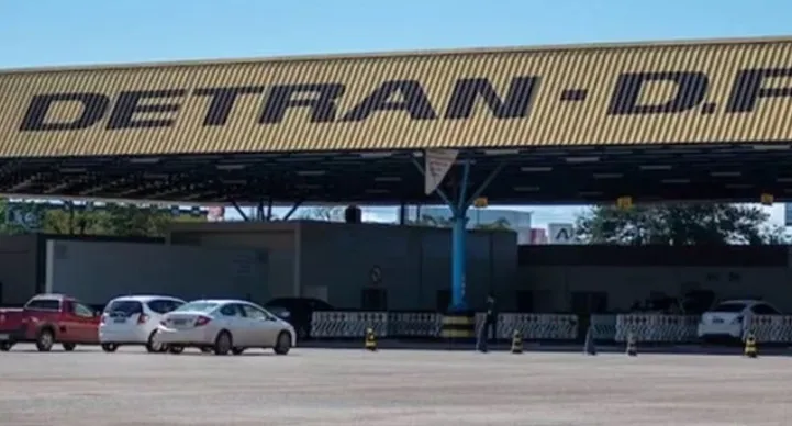 Servidores do Detran cobravam R$ 50 para liberar documentação veicular