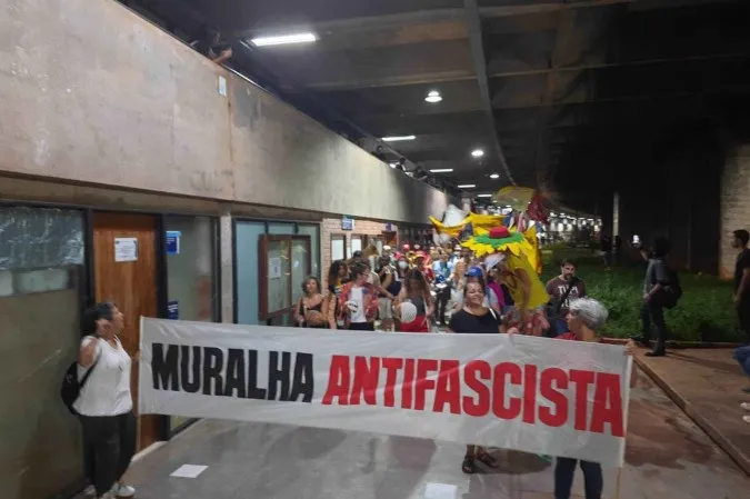 Estudantes da UnB protestam contra ações de extrema direita na universidade