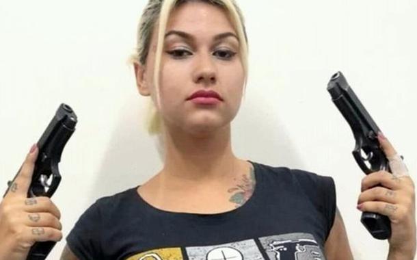 Com prisão já redigida pela PGR, Sara Winter debocha da PF (vídeo)