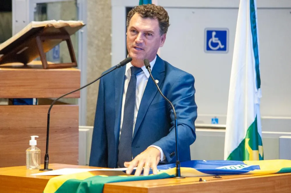 Deputado Iolando: Educação para a integridade: nova lei prevê ações que incentivam cidadania e honestidade nas escolas