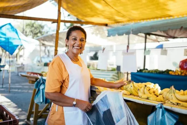 Aniversário de Brasília terá 300 vagas para ambulantes; veja como se inscrever