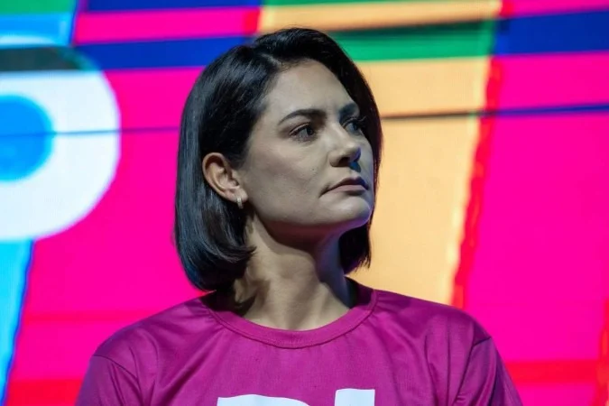 Entenda por que Michelle não quis que Bolsonaro fosse internado em SP
