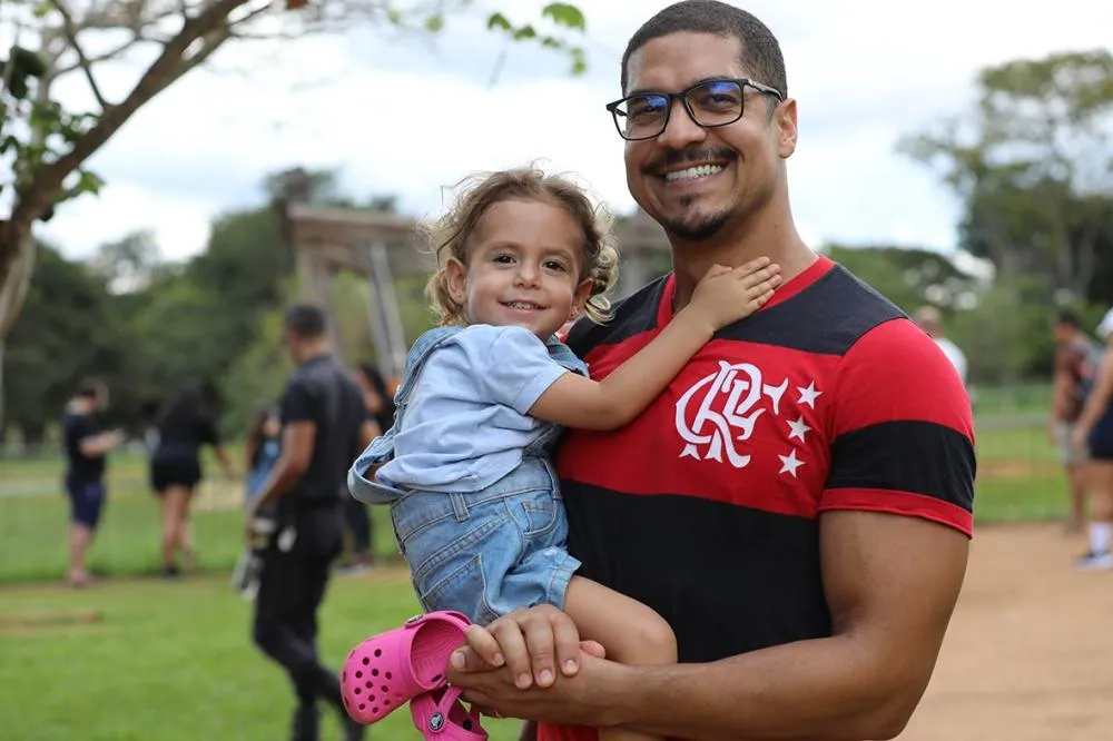 Brasilienses e turistas aproveitam a Sexta-feira Santa no Jardim Botânico e no Zoológico de Brasília