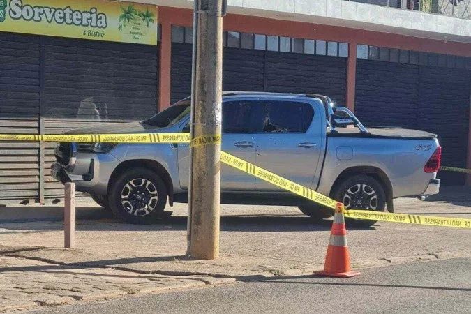 Casal é assassinado a tiros dentro de Hilux, no Gama