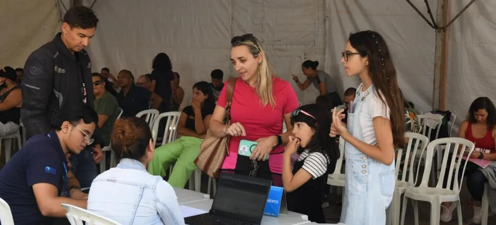 Mutirão garante nova identidade nacional a mais de 500 crianças e adolescentes no DF