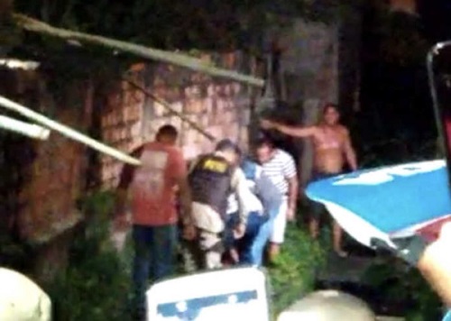 Mulher morre a facada ao tentar separar briga dos filhos em Salvador