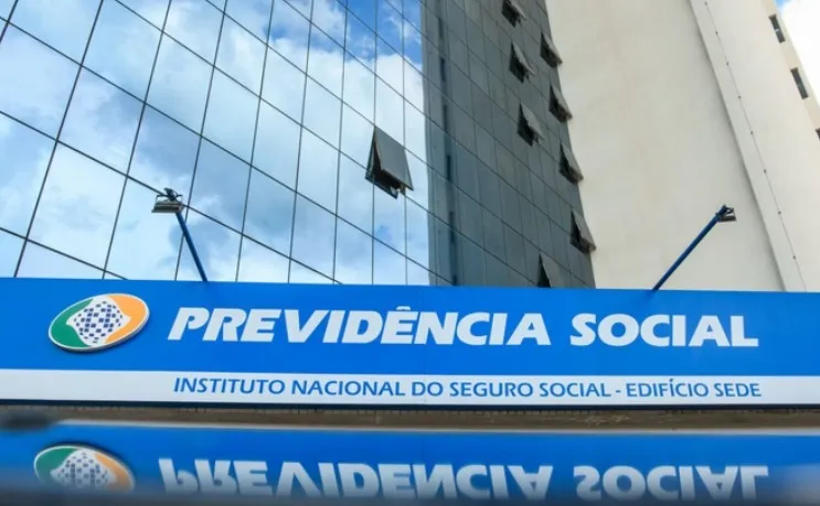 INSS: Justiça suspende descontos associativos sem autorização prévia