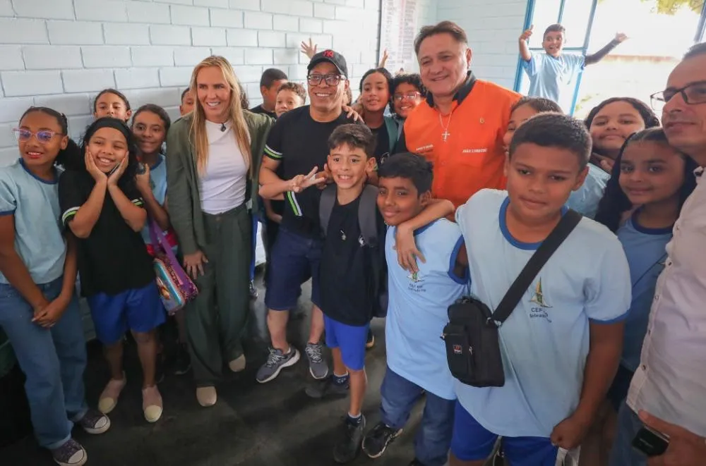 Governadora em exercício discute demandas e investimentos com diretores de escolas públicas