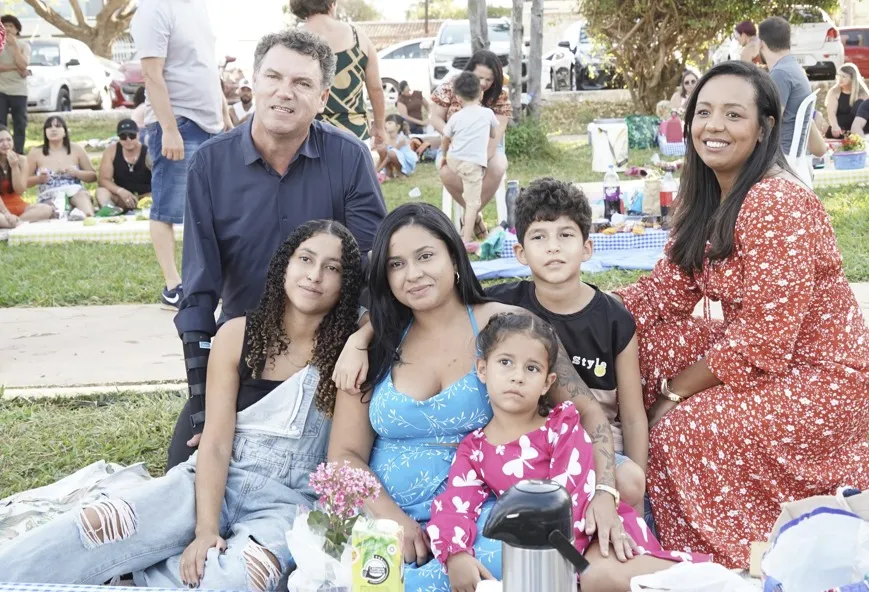 Veja as fotos - Com apoio do deputado Iolando, a Orla do Lago Veredinha reúne famílias e celebra o lazer, em Brazlândia, com a 3ª edição do Piquinique.