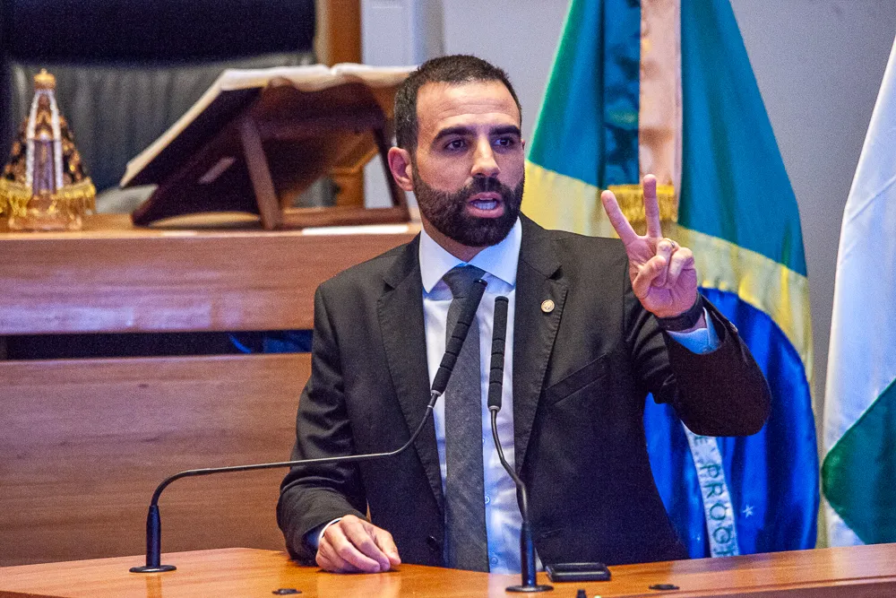 CLDF derruba veto e passa a valer lei que valoriza ensino de duas disciplinas básicas