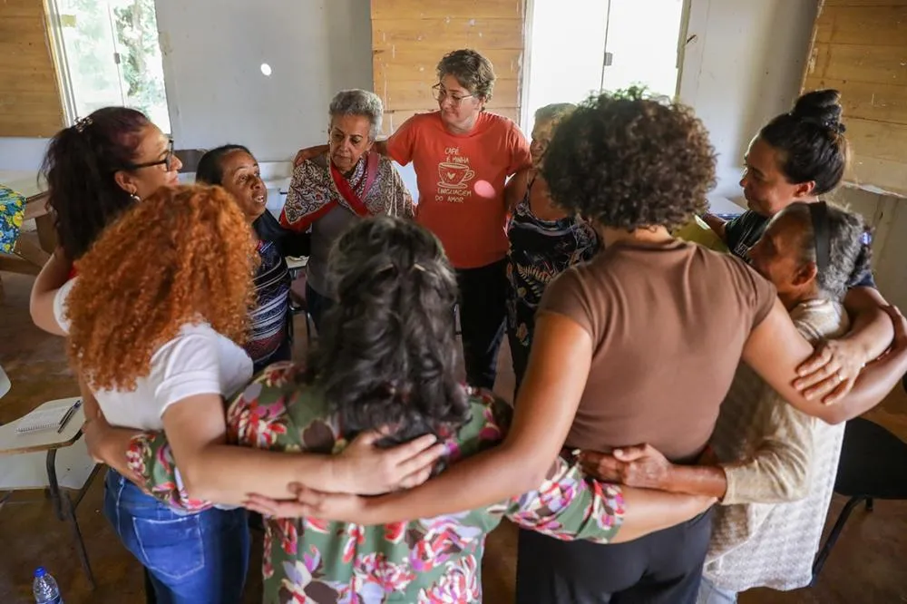 Terapia comunitária integrativa oferece escuta ativa e acolhimento para mulheres da área rural