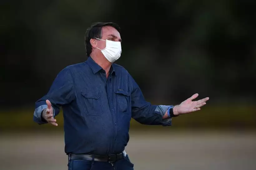 'Não recomendo', diz Bolsonaro sobre tratar covid-19 com hidroxicloroquina