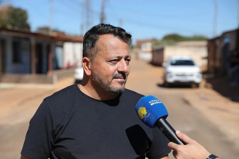 Moradores de Arapoanga recebem novo sistema de rede de captação de água na região