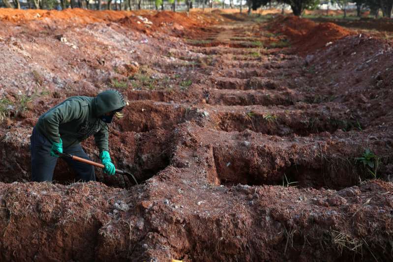 Brasil tem 620 mortes por Covid-19 e total alcança 107.852