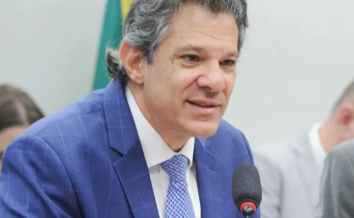 Plano contra tarifaço sai nos próximos dias, com ações para indústria