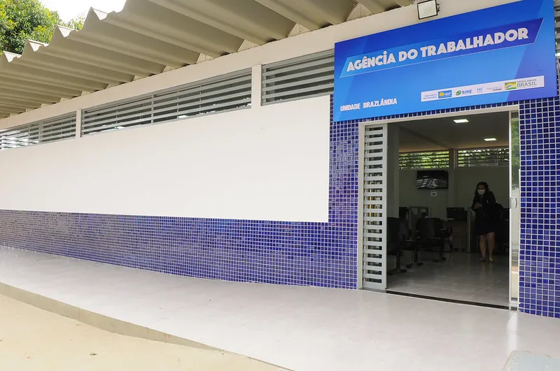 Agosto começa com mais de 900 vagas de emprego no DF