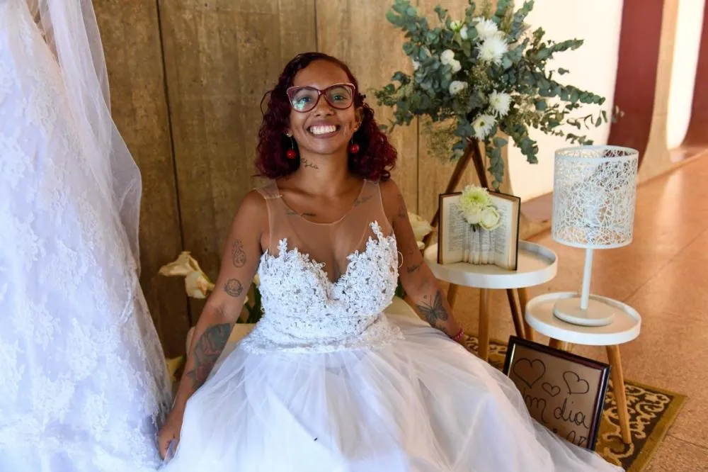 Noivos escolhem vestidos e ternos para a 3ª edição do Casamento Comunitário de 2025
