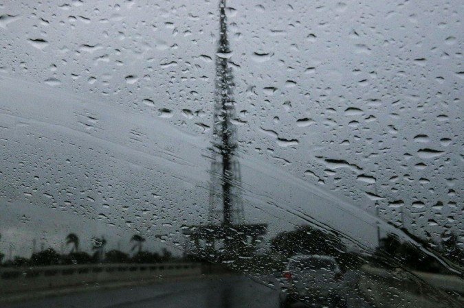 Feriado será de céu nublado com pancadas de chuva, diz Inmet