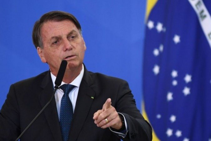 Indulto natalino de Bolsonaro livra policiais e militares