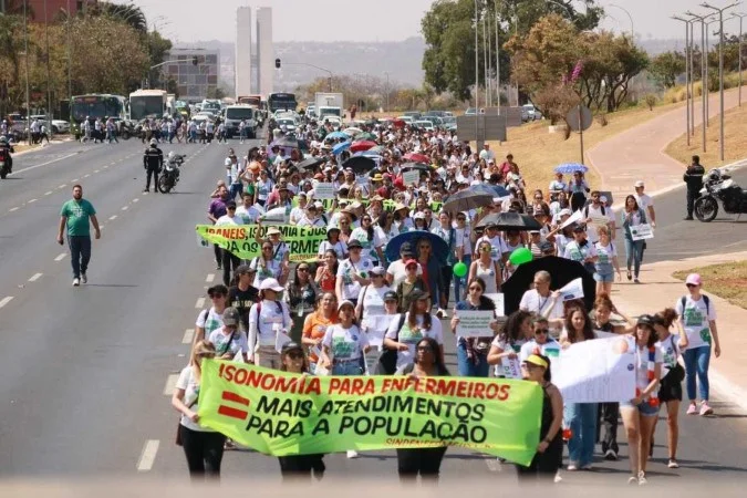 Enfermeiros da rede pública do DF anunciam paralisação nesta quarta