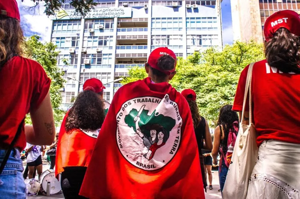 Emendas ao PL Antifacção têm uso de IA contra investigados e cerco ao MST