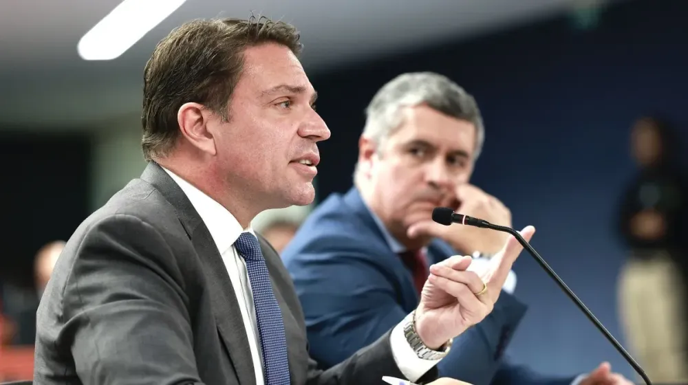 Condenado no STF, Ramagem diz que tem “anuência” dos EUA para estar no país