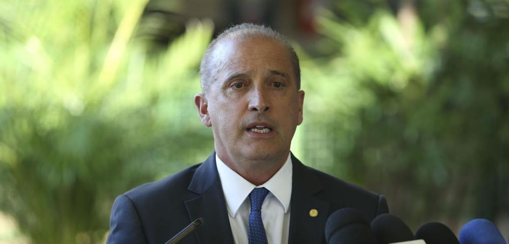 Onyx é exonerado da Secretaria-Geral da Presidência