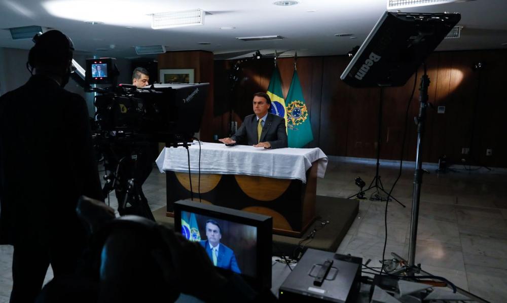 Bolsonaro diz que Brasil será autossuficiente na produção de vacinas 