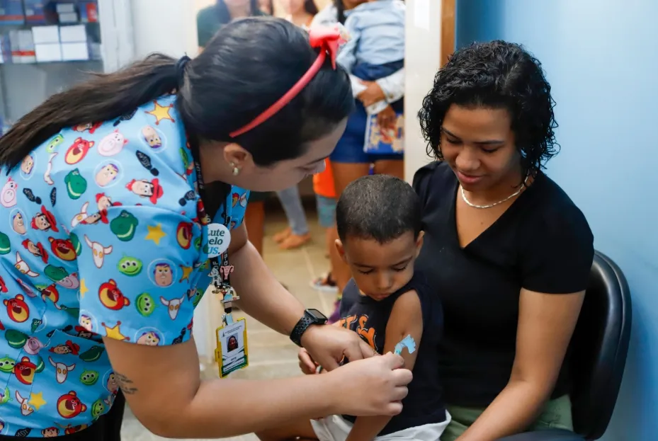 Saúde alerta para baixa cobertura vacinal de tríplice viral, poliomielite, influenza e covid-19