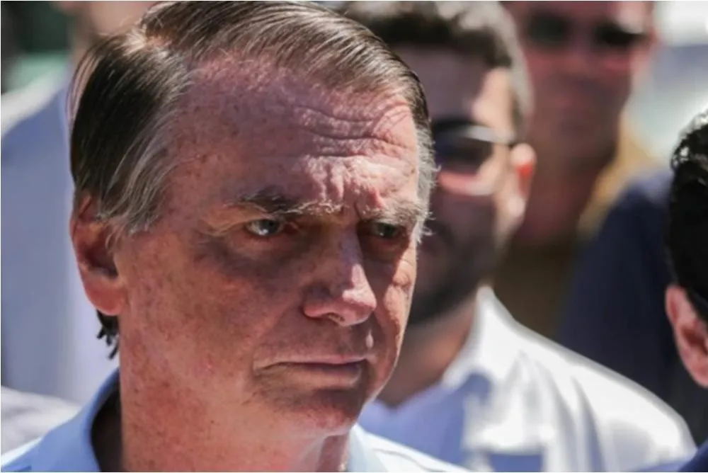 Brasil Michelle anuncia que nova cirurgia em Bolsonaro foi concluída: “Graças a Deus”