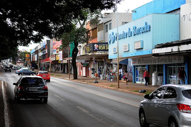 GDF amplia horário de funcionamento de comércios de rua, salões de beleza e agências de viagem