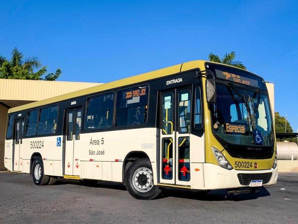 DF: ônibus circulam com tabela de sábado, e metrô tem reforço nesta 2ª