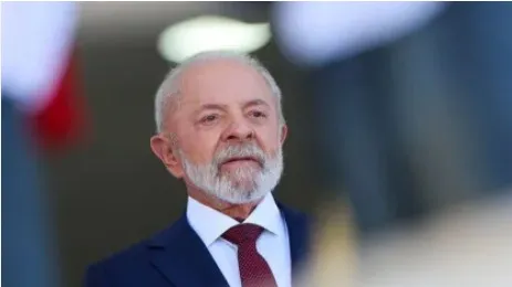 Lula passa por cirurgia de catarata nesta sexta-feira (30)