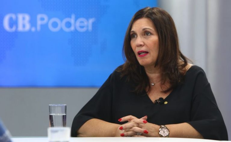  Bia Kicis assume a presidência do PL-DF 