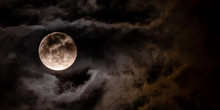 NASA pede para que o mundo se prepare para apagão geral em 03/03