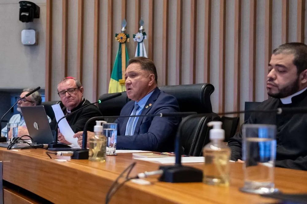 Combate ao déficit habitacional marca homenagem à campanha católica por moradia digna