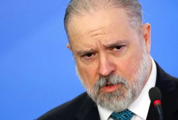 Aras opina a favor do PSB na distribuição das sobras eleitorais