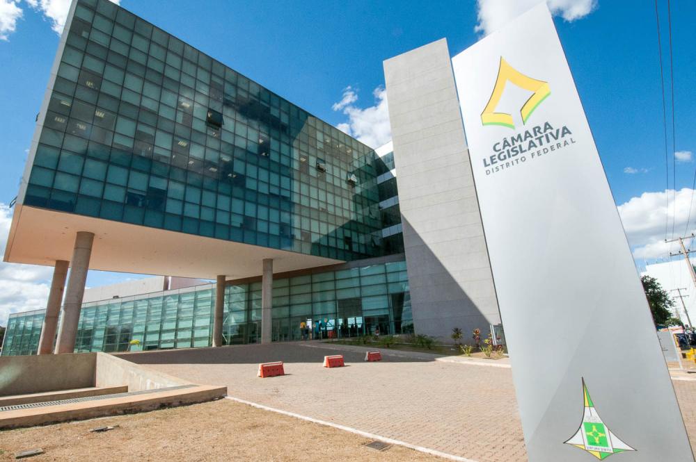 Câmara Legislativa aprova primeira leva de projetos de lei em defesa das mulheres