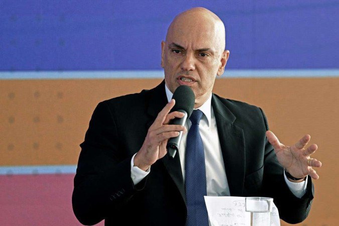 Extremistas querem colocar o Poder Judiciário 