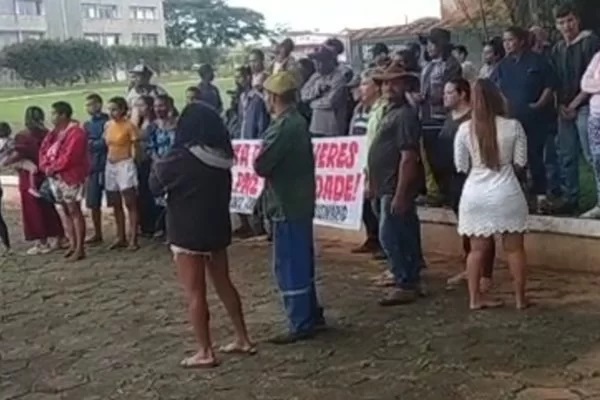 Grupo Sem-terra invade Administração de Brazlândia