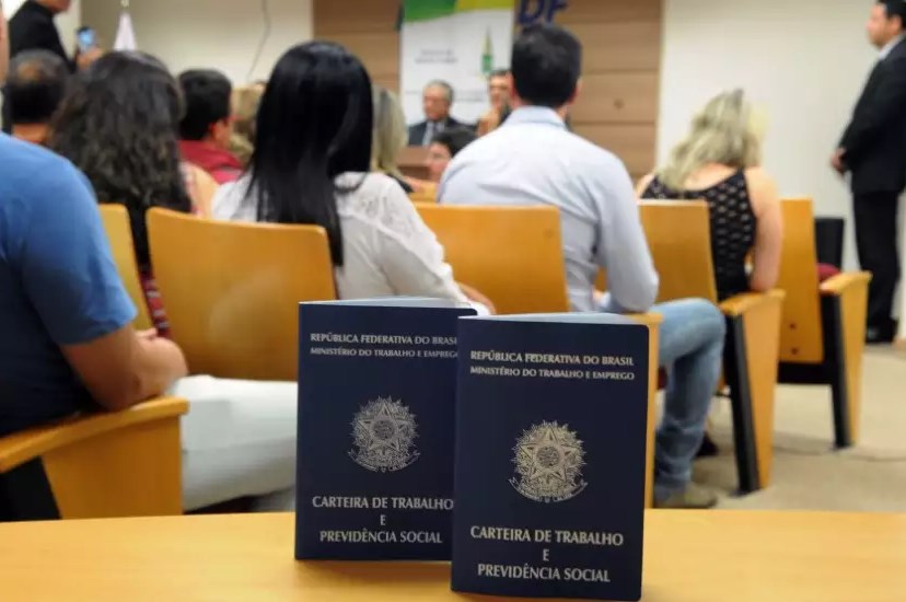No DF, 135 mil pessoas de 15 a 29 anos não estudam nem trabalham