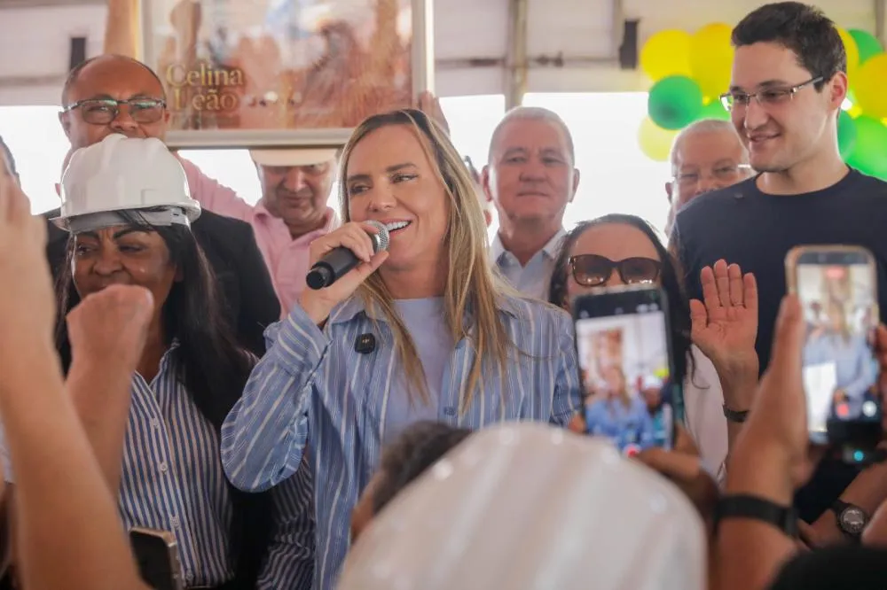 Governadora visita obras de novo residencial habitacional em Samambaia