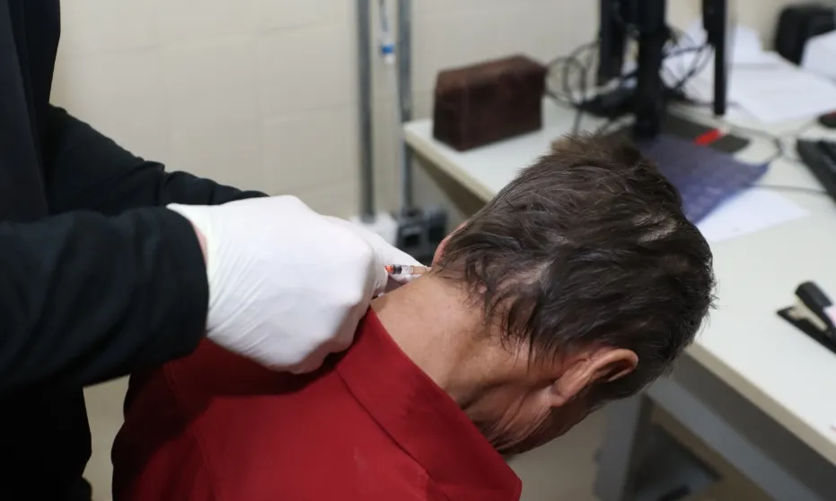 Botox oferecido pelo SUS ajuda pacientes a recuperar movimentos e qualidade de vida