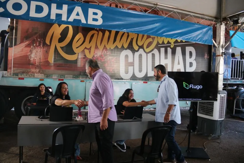Carreta da Regularização atende moradores de Planaltina no GDF na Sua Porta