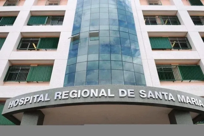 Polícia investiga possível intoxicação após 10 técnicos passarem mal no HRSM